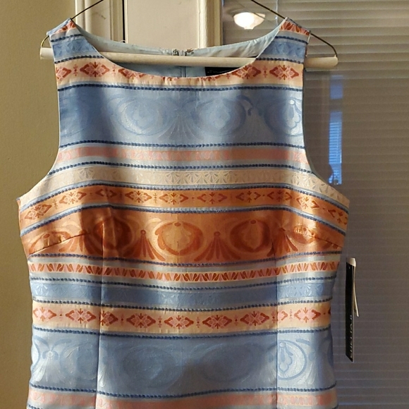 Dress - Picture 1 of 2